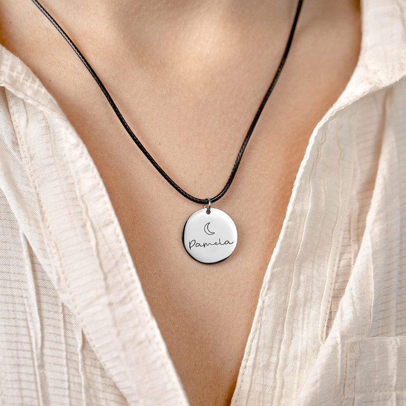 Gepersonaliseerde Cirkel Hanger met Zwarte Ketting